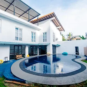 One Sixty Hotel